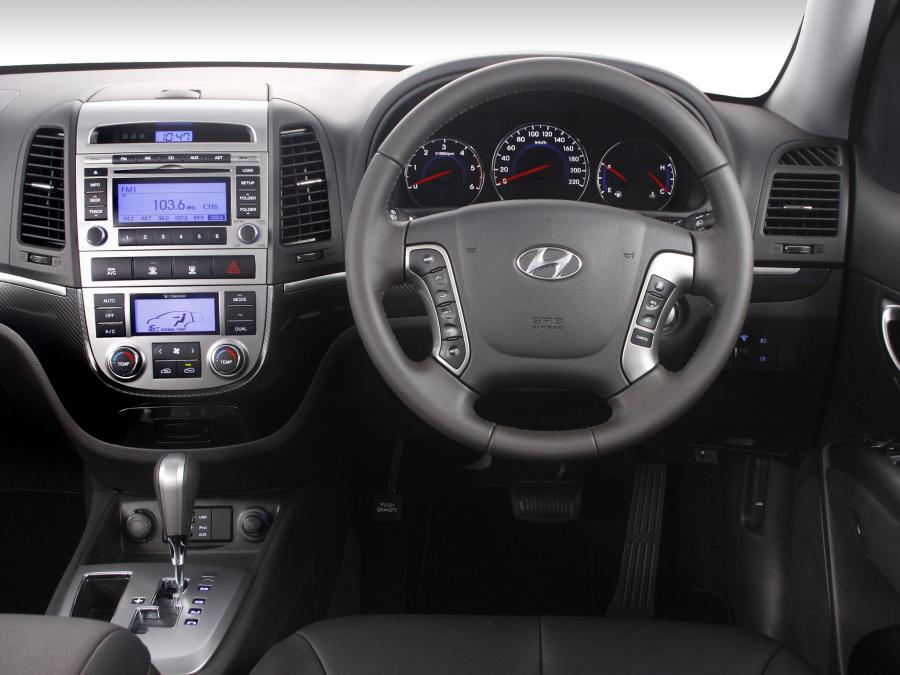  Hyundai Santa Fe 2010 года  (ZA) (фото 6 из 13)